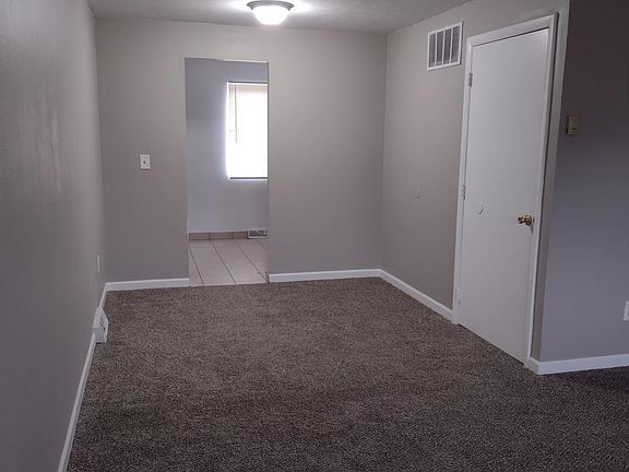 3rd image of 4871 Banbury Ct APT 3