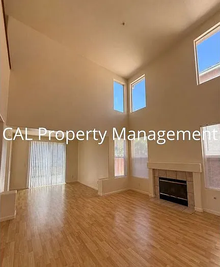 1159 Cobblestone St — Photo 3
