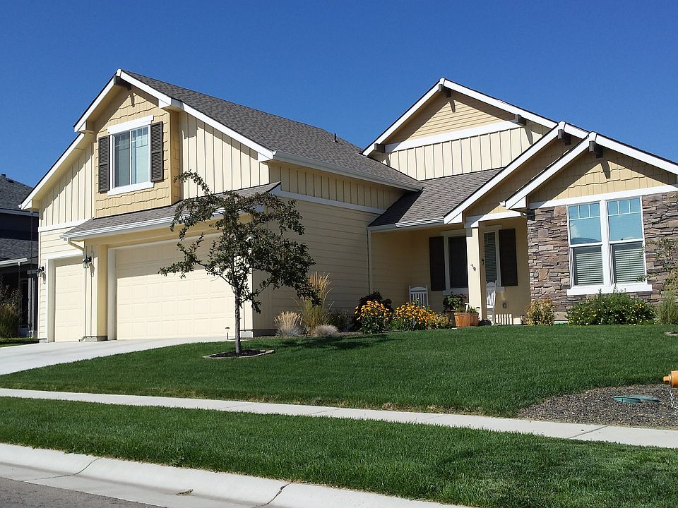 2246sf 3/2 3 car gar