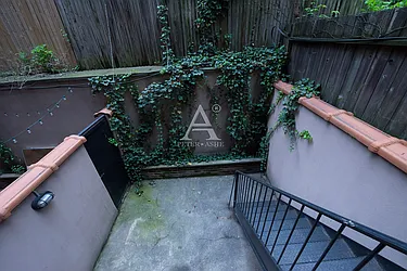 Rented by Peter Ashe