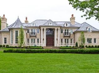 9 Bostwick Ln, Old Westbury, NY 11568