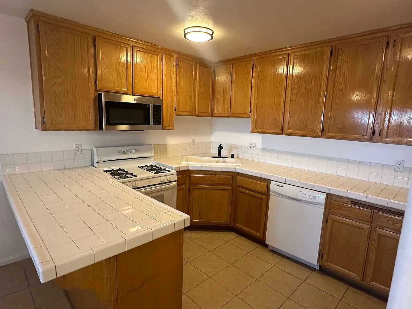9548 Sally Ave — Photo 4