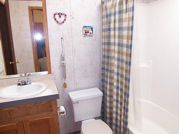 2nd image of 9060 Pine Lake Pl
