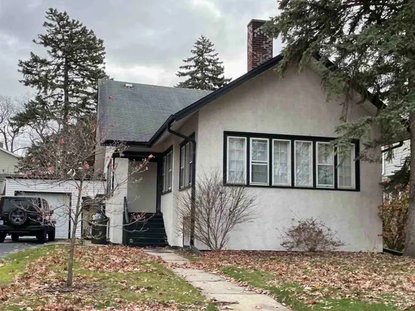 111 Forest Ave, Riverside, IL 60546