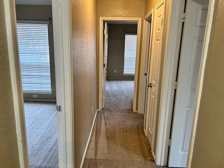 2219 Memory Ln — Photo 3