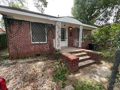 108 Bedford St Photo 1