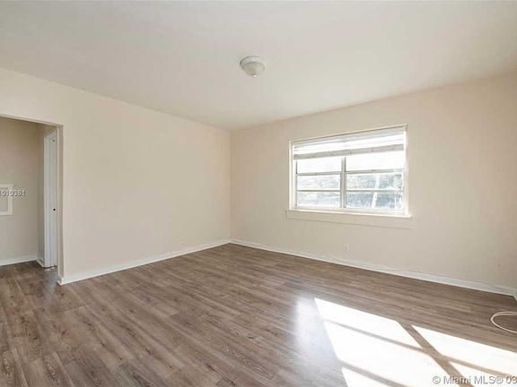 5th image of 12247 NE 9th Ave #1