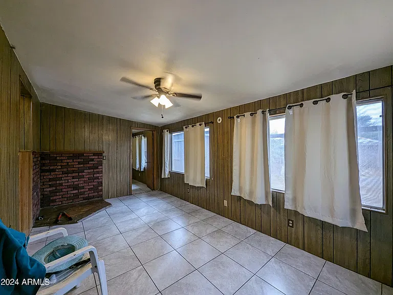 6036 N 31st Dr — Photo 25