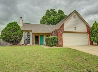 9303 E 100th St, Tulsa, OK 74133