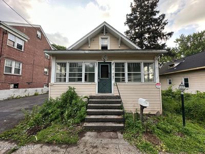 7 Frost Place, Albany, NY, 12205
