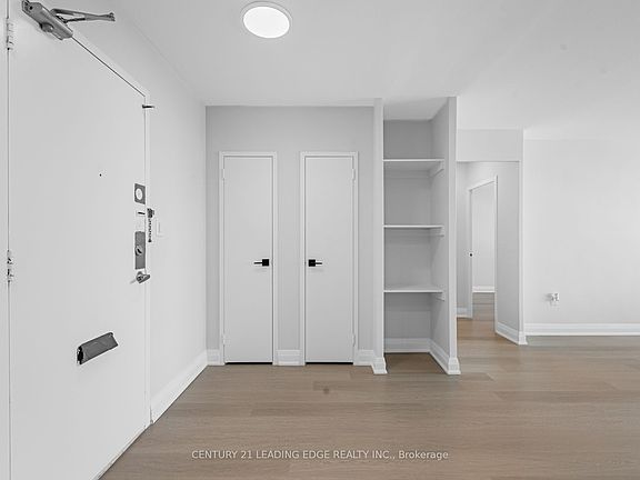 4th image of 111 Ridelle Ave #1204