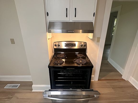 5th image of 5256 Irish Rd
