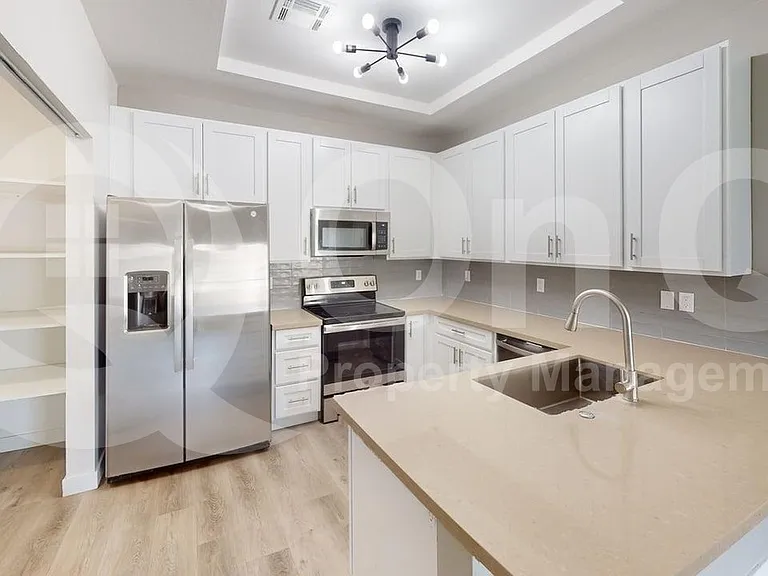 9160 N 67th Ave #219 — Photo 3