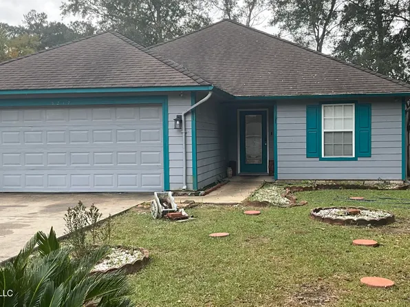 3217 Seahorse Rd, Gautier, MS 39553