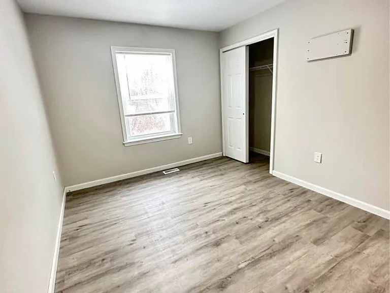 24 Magnolia Rd #3 — Photo 4