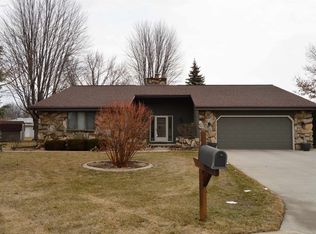 2100 W Cortland Dr, Appleton, WI 54914