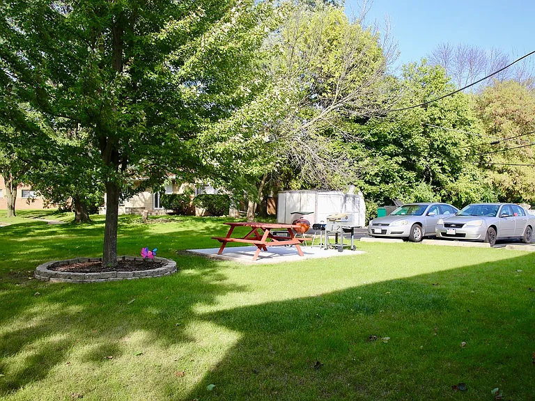 2812 E Bolivar Ave — Photo 19