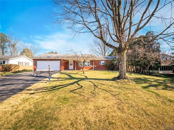 4610 Calvert St, Center Valley, PA 18034