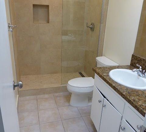 3rd image of 4418 Ensign Ave APT 11