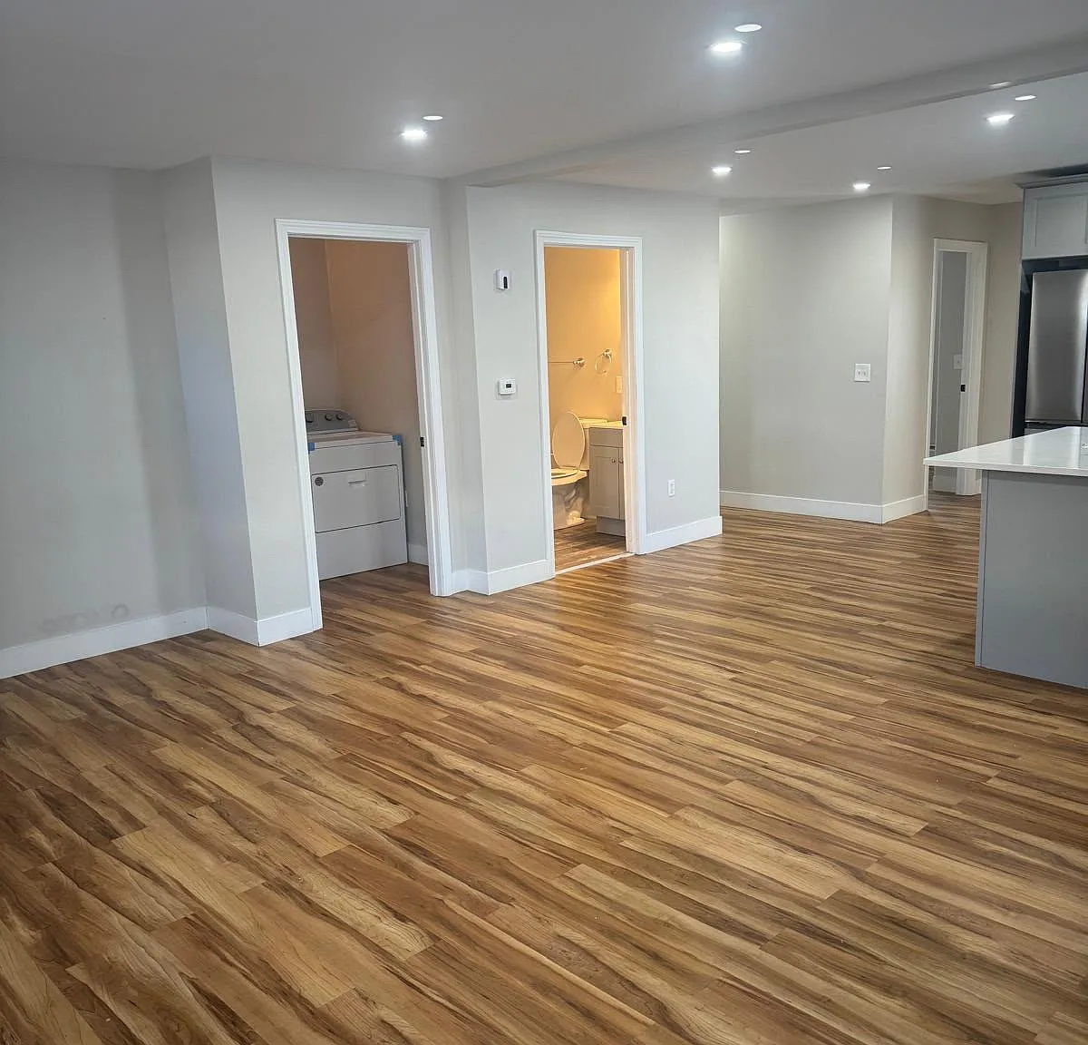 88 6th Ave — Photo 2