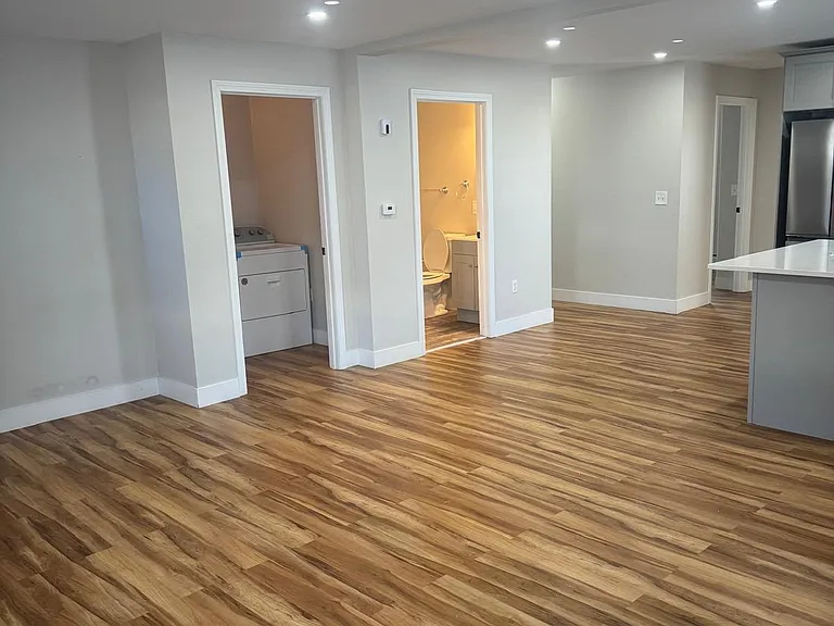 88 6th Ave #1 — Photo 2