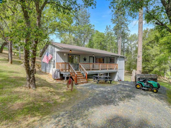 18996 Digger Pine St, Groveland, CA 95321