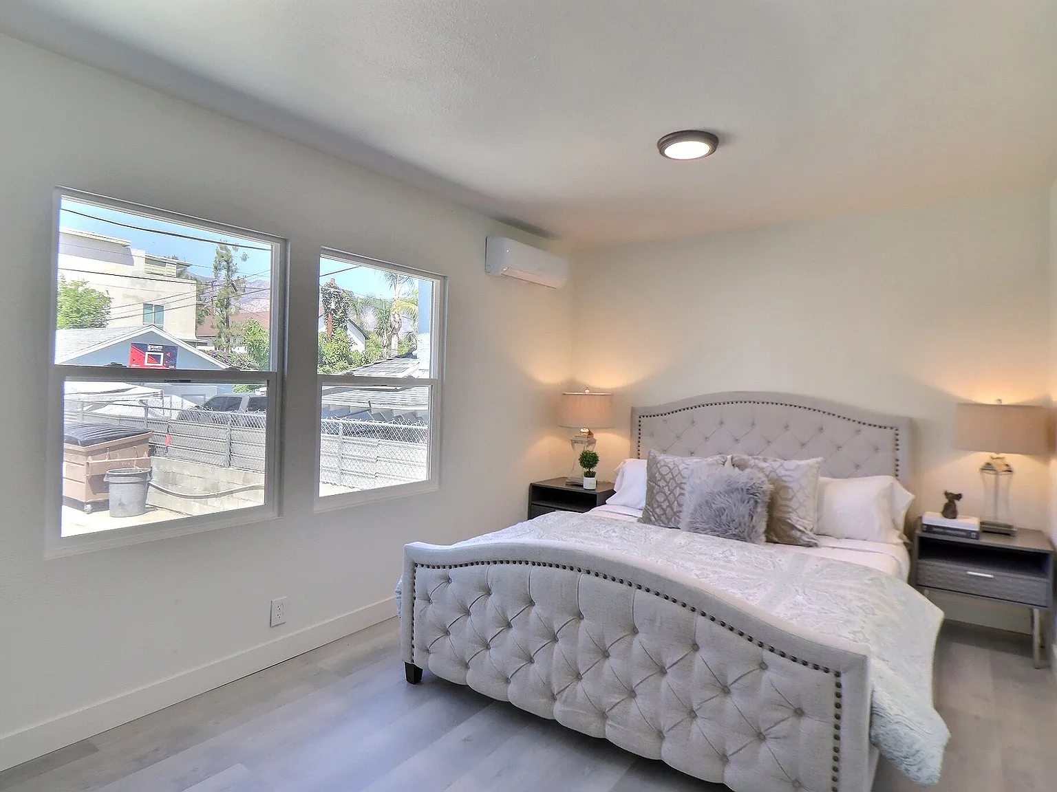 3 bed, 1400 sqft, $4,350 — Photo 3