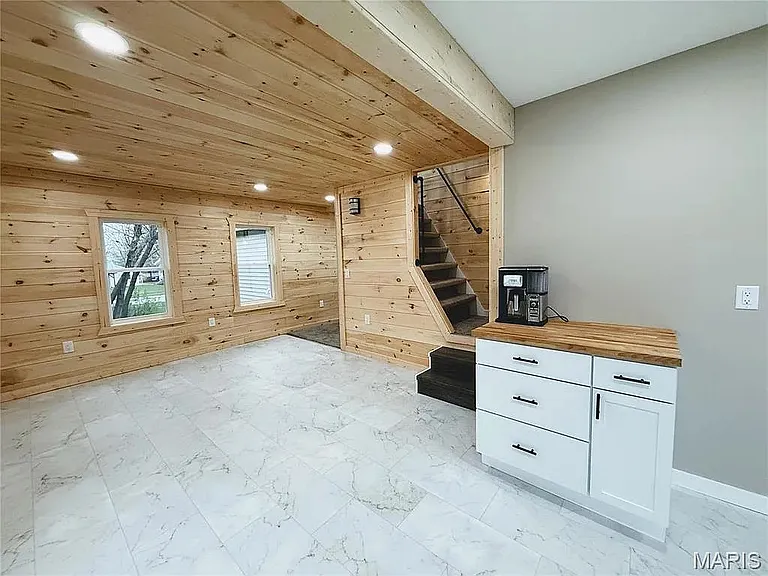120 W Caldwell St — Photo 11