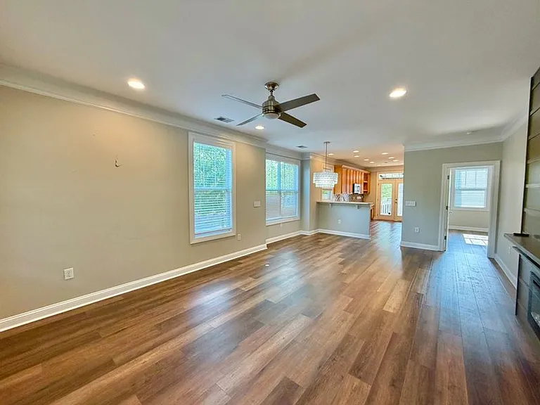 228 Village Grn — Photo 8
