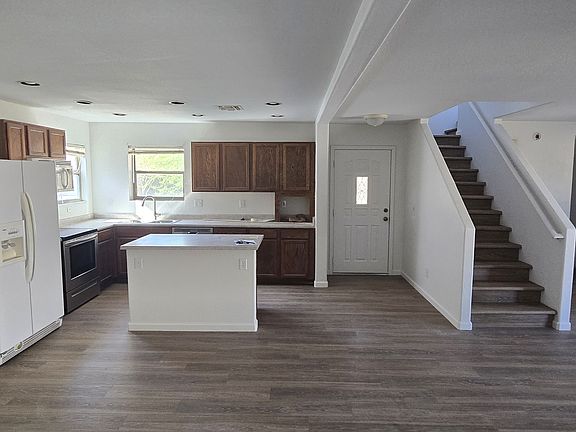 3rd image of 3487 S Conestoga Rd