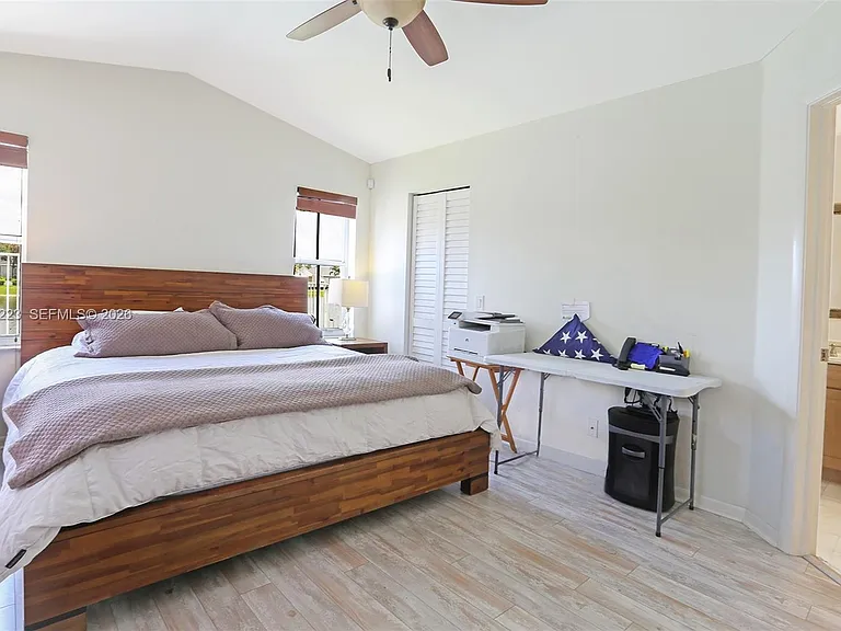 873 Sand Creek Cir — Photo 16