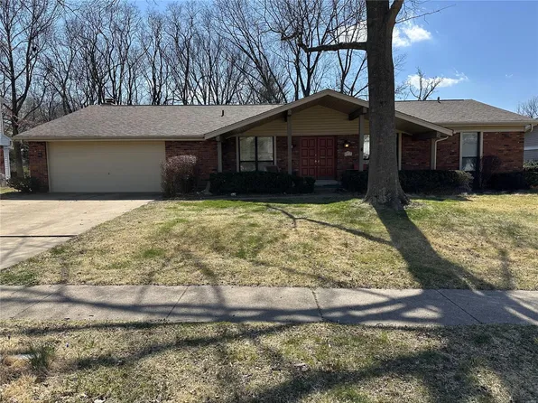 1541 Virginia Dr, Ballwin, MO 63011