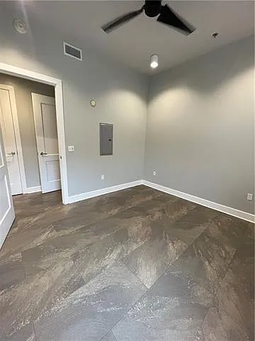 818 Howard Ave #404 — Photo 5