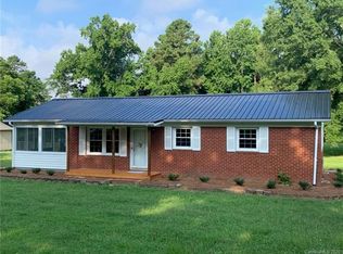 135 S Maxton St, Jefferson, SC 29718