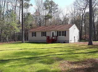 5689 W Quaker Rd, Disputanta, VA 23842