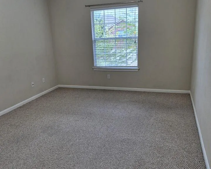 808 Busleigh Castle Way — Photo 27