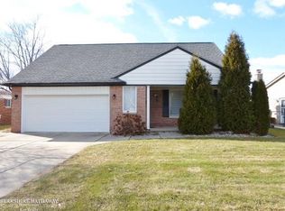 34647 Esper Dr, Sterling Heights, MI