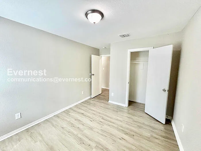 130 Creek Cove Dr — Photo 12