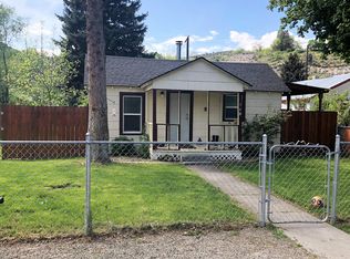14 S Elm St, Omak, WA 98841
