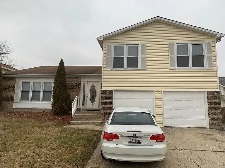 18 W Stevenson Dr — Photo 1
