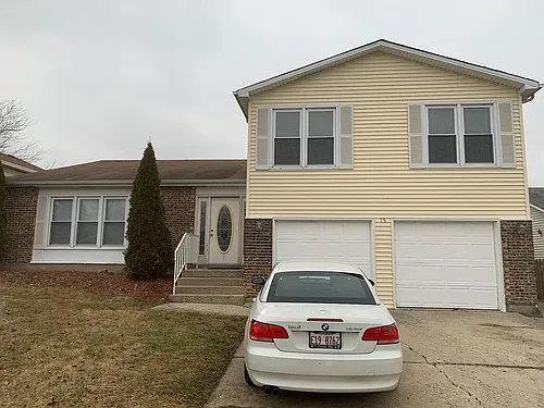 18 W Stevenson Dr Photo 1