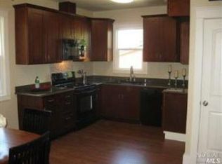 621 E D St, Petaluma, CA 94952