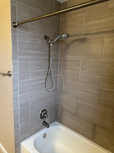 1921 Bridgewood Way - - — Photo 4