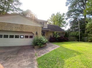 305 Chesopeian Trl, Virginia Beach, VA 23452