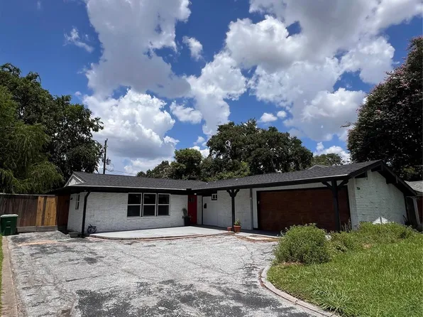 7034 Langdon Ln, Houston, TX 77074