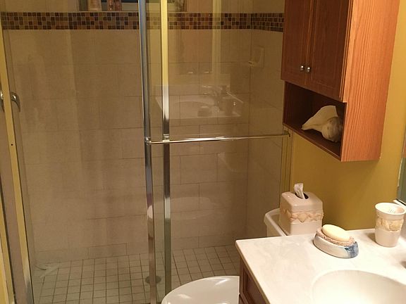 3rd image of 15736 Caloosa Creek Cir