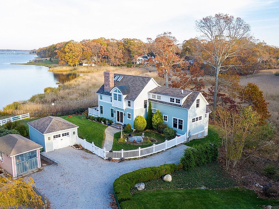 102 Knollwood Drive