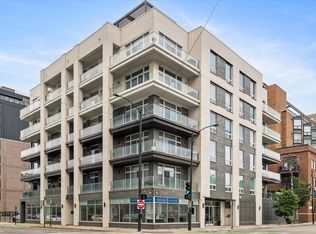 236 S Racine Ave APT 304, Chicago, IL 60607