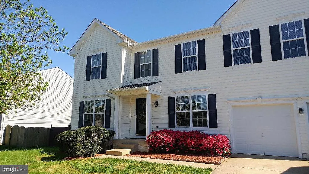 4 Fairbanks Ct photo 1
