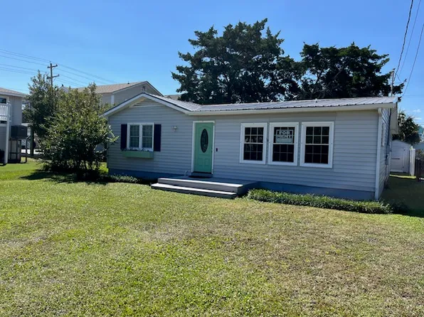 305 22nd Ave N, North Myrtle Beach, SC 29582